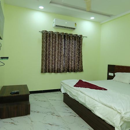 Hotel New 712 Aurangabad  Bagian luar foto
